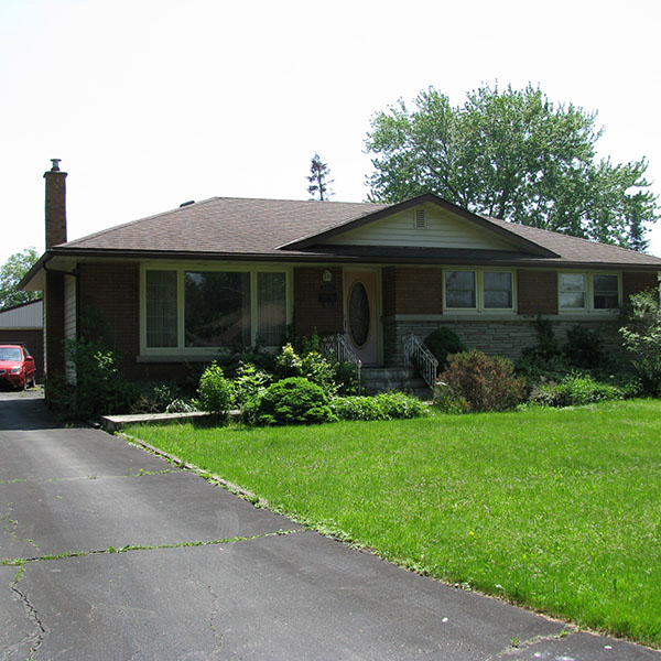 Niagara Falls 20220707 2009 Ontario Tax Sales